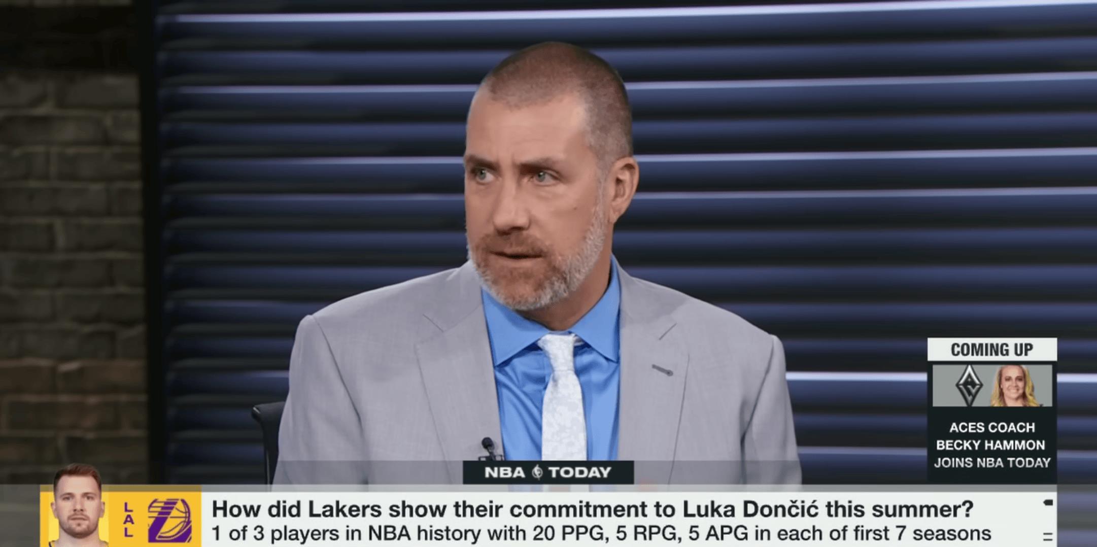 契奇的经纪, AA, src